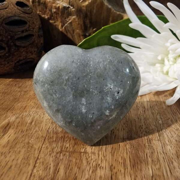 Labradorite-Heart2